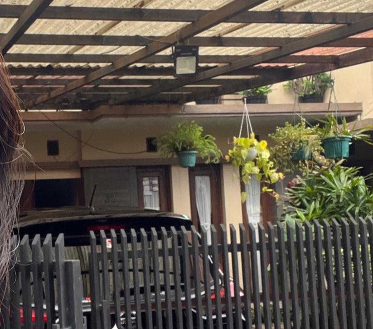 "Lah rumahnya 2 lantai dalem kompleks &amp; ada mobil. Akhirnya cerita-cerita rupanya masnya punya bisnis. Cuma sekarang lagi selingan nyambi ojol," imbuh Lenny menjelaskan driver tersebut juga punya bisnis.