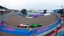 Suasana sesi balapan ajang Jakarta E-Prix 2025 yang berlangsung di Jakarta International ePrix Circuit, Ancol, Sabtu (21/6/2025). (Bola.com/M Iqbal Ichsan)