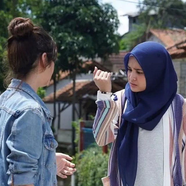 7 Pesona Michelle Ziudith Pakai Hijab saat Main Miniseri Magic Tasbih