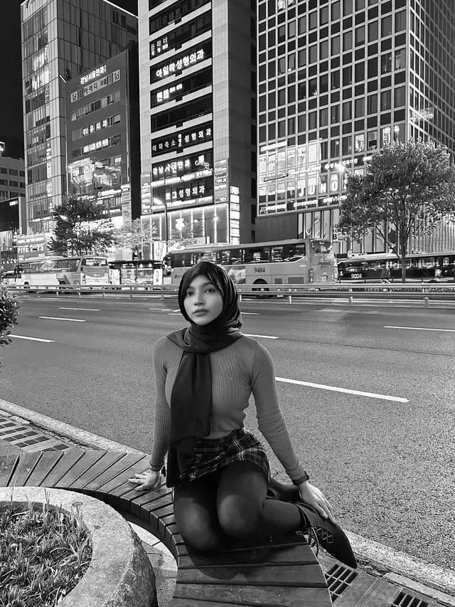 Ungkap Isi Chat dengan AZ, Ini 7 Potret Gaya Berhijab Oklin Fia yang Tuai Sorotan