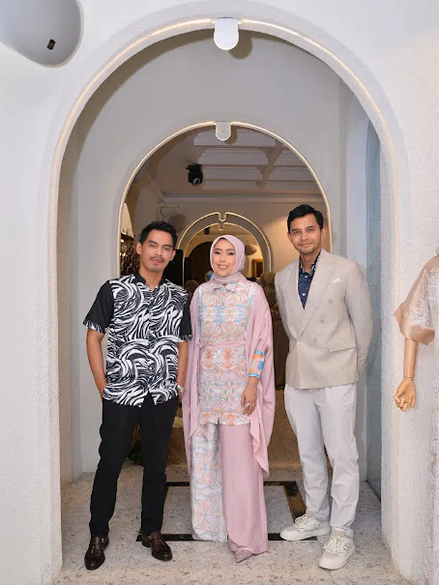 Viena Mutia berkolaborasi dengan selebriti tanah air ini menggandeng presenter TV dan MC Rory Asyari.