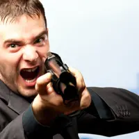 Seorang ayah di videogram berikut ini benar-benar tega mempermainkan anaknya.