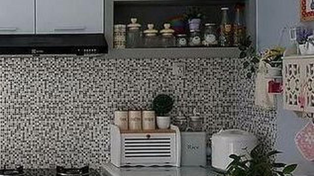 Wallpaper Dinding Dapur Minimalis dengan Corak Simpel