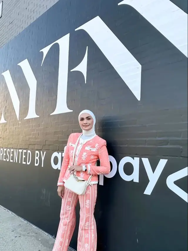 7 Potret Tampilan Figur Publik di New York Fashion Week, Puan Maharani hingga Mikha Tambayong