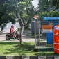 Petugas PT Perusahaan Gas Negara (PGN) memeriksa jaringan gas bumi di perumahan warga di kawasan Cibinong, Bogor, Jawa Barat, Jumat (14/12). Gas PGN dipilih karena lebih murah, aman, dan ramah lingkungan. (Liputan6.com/Immanuel Antonius)