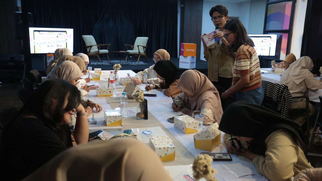 KapanLagi Book Club Ajak Pecinta Buku Ekspresikan Cerita Lewat Ilustrasi 'Still Walking: Draw Your Story'