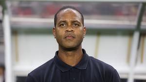 Pelatih kepala Timnas Indonesia, Patrick Kluivert saat laga FIFA Matchday melawan Chinese Taipei di Stadion Gelora Bung Tomo (GBT), Surabaya, Jumat (05/09/2025). (Bola.com/Abdul Aziz)