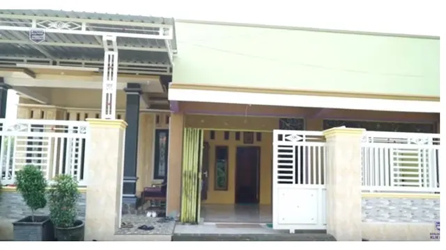 Begini potret rumah Jihan Audy dari luar, tampak begitu luas.