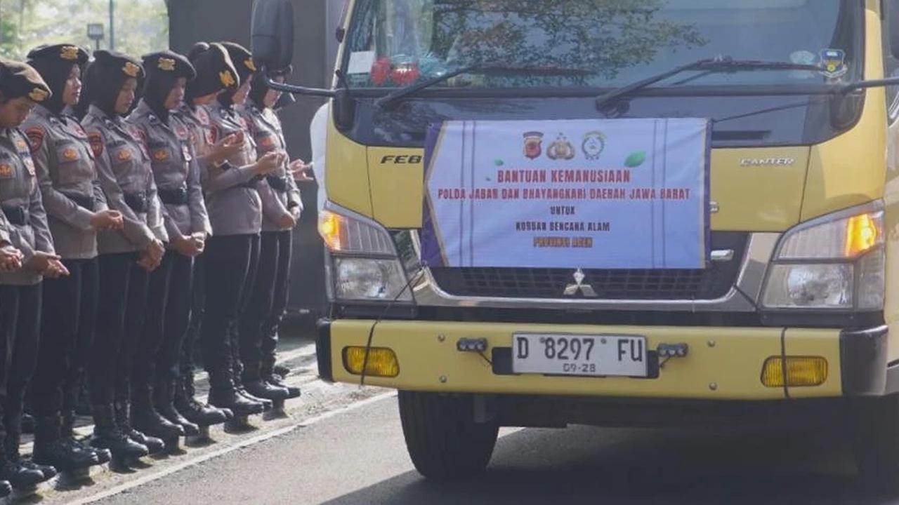 Solidaritas Polda Jabar untuk Sumatera, Kirim 9 Truk Bantuan Vital untuk Para Penyintas Bencana