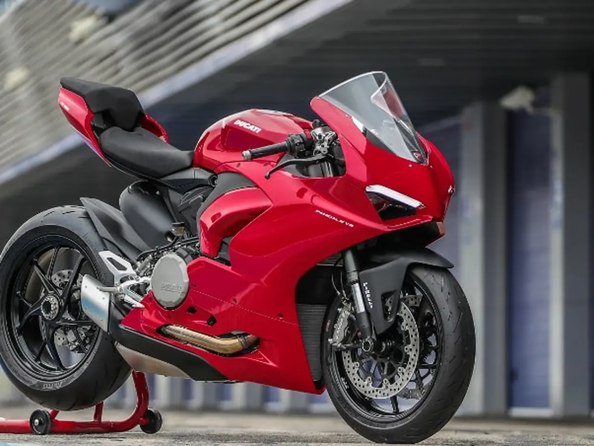 Mengintip Keunggulan Ducati Panigale V2 Terbaru Otomotif