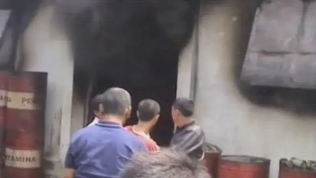 Pabrik Rokok Terbakar, Jalur Semarang-Solo Macet