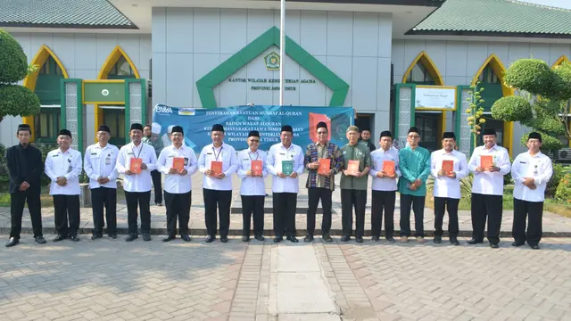 BWA Distribusikan 1000 Al-Quran Lewat Kemenag Kanwil Jatim