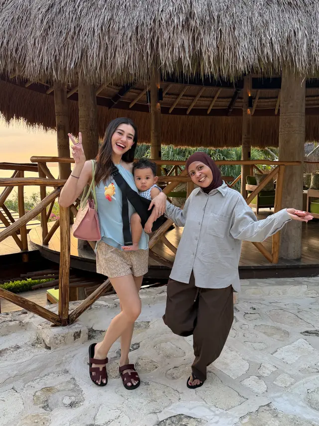 Aaliyah Massaid dan Thariq Halilintar Kompak Bergaya Resort Chic Saat Menginap di Resor Termahal