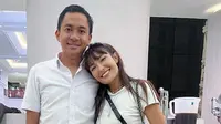 Ayu Dewi senang bisa kembali menjalankan ibadah puasa. Tahun ini, ia juga berbahagia karena rumah yang dibangun telah selesai. Momen bulan Ramadan dijadikan sebagai ajang kumpul keluarga. [Instagram/mrsayudewi]