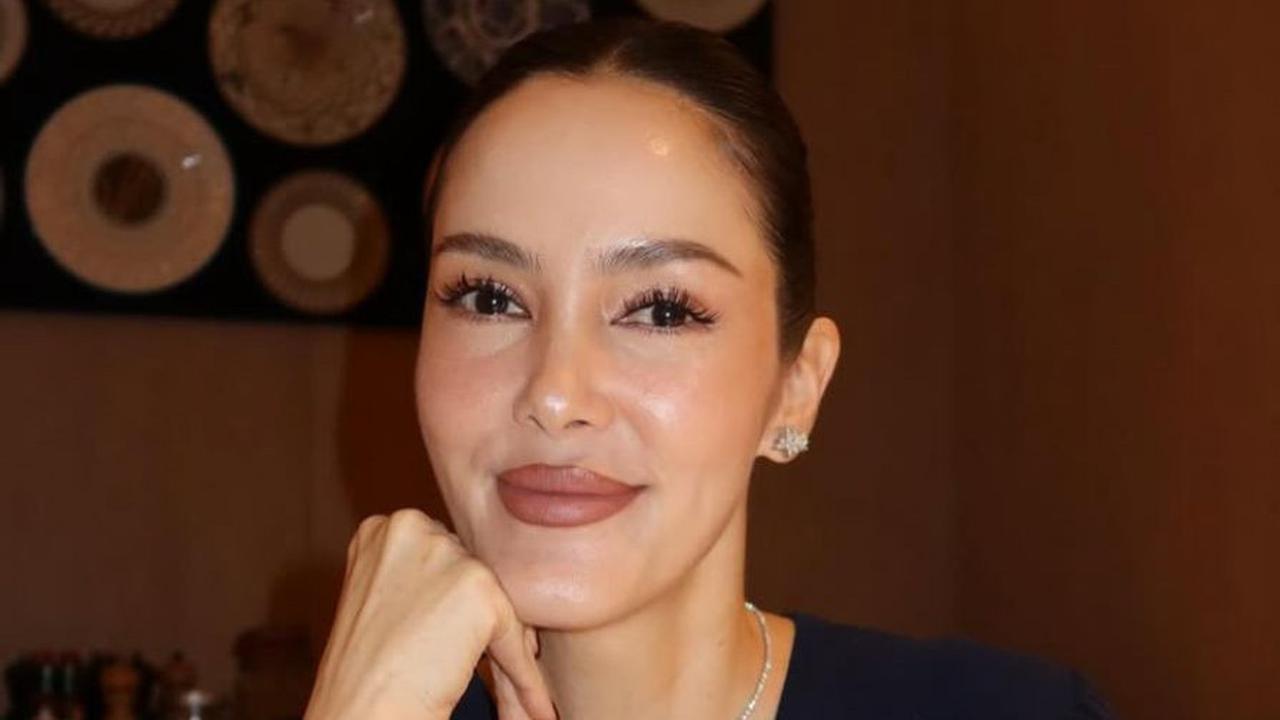4 Potret Cathy Sharon Selalu Memukau di Usia 42 Tahun, Kunci dan Rahasia Awet Mudanya Mengagumkan
