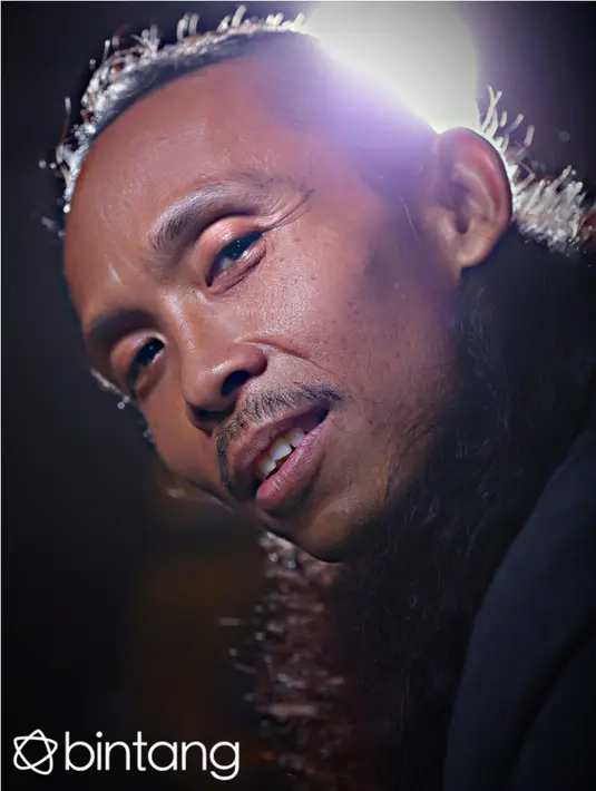 Saat wawancara di kantor redaksi Bintang.com, SCTV Tower, Jumat (4/9/2015) Yayan berpendapat jika orang yang bisa bela diri belum tentu bisa akting. Begitupun dengan orang yang bisa akting belum tentu bisa bela diri. (Febio Hernanto/Bintang.com)