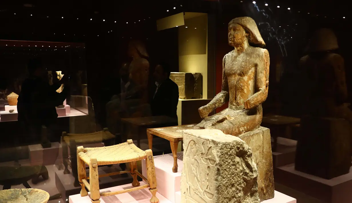 Sebuah patung terlihat di Museum Hurghada, Hurghada, Mesir, Sabtu (29/2/2020). Mesir mengumumkan peresmian Museum Hurghada untuk meningkatkan pariwisata budaya di Provinsi Laut Merah. (Xinhua/Ahmed Gomaa)