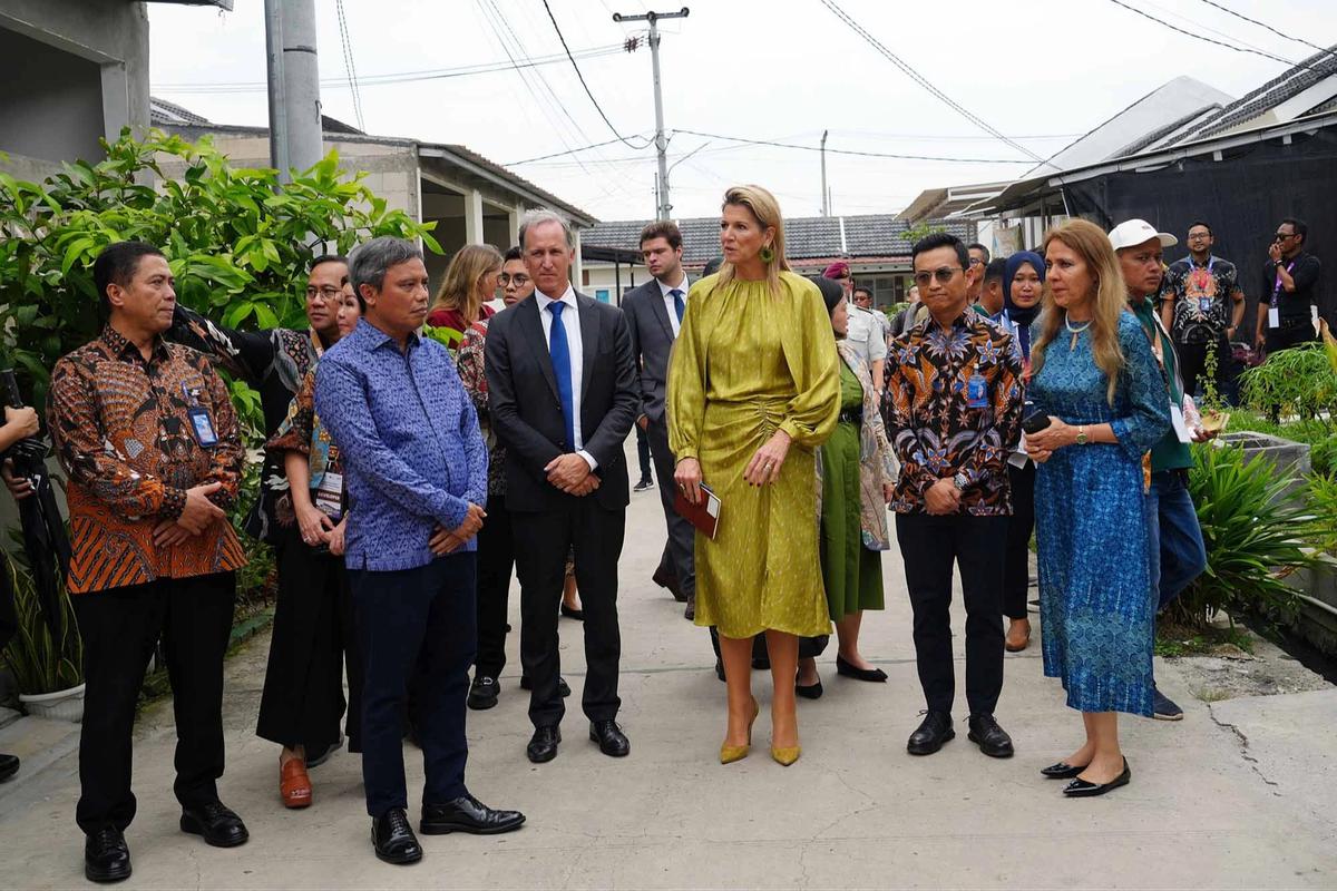 FOTO: Ratu Maxima Tinjau Perumahan Bersubsidi di Cibitung, Bahas Akses Keuangan bagi Warga
