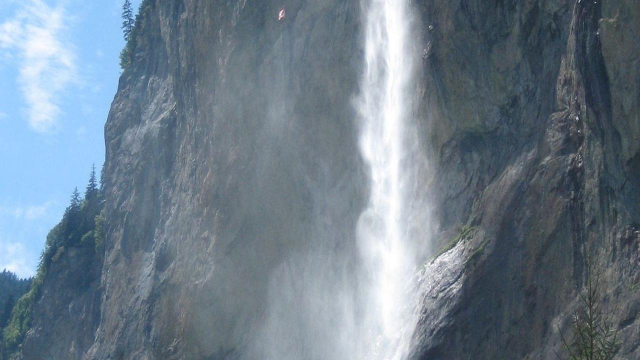 8.	Air Terjun Kali Pancur