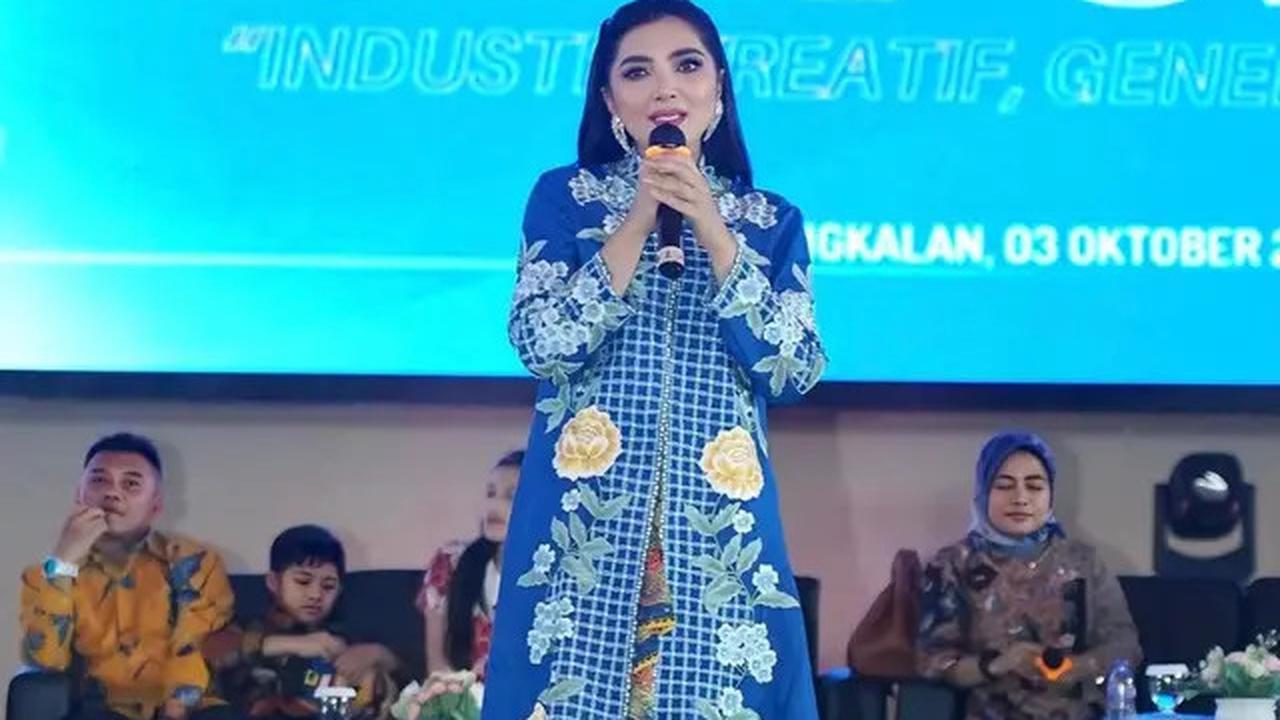 Inspirasi Padu Padan Batik ala Ashanty, dari Kebaya Elegan hingga Busana Santai untuk Liburan
