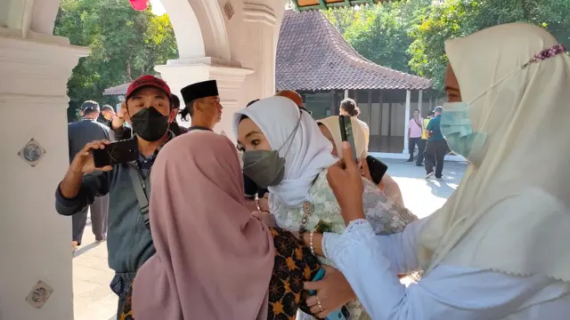 Kericuhan Berebut Tahta Cirebon