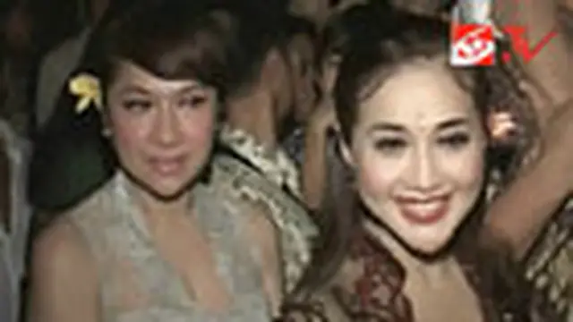 Deretan Pasangan Selebriti Hadiri Pernikahan Happy Salma