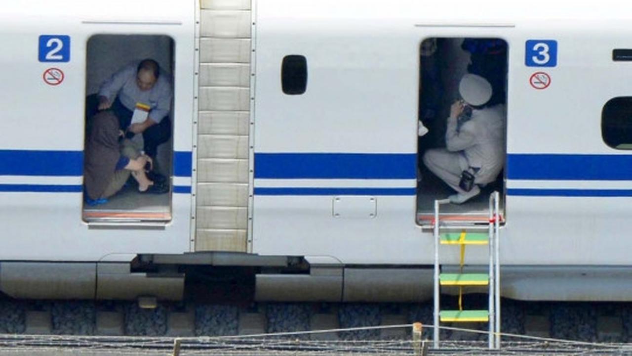 Kereta peluru Shinkansen digegerkan aksi bakar diri penumpang