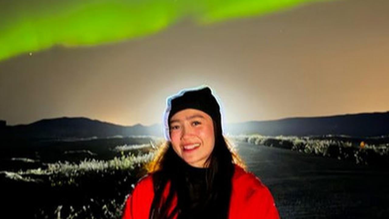 Potret Febby Rastanty Lihat Aurora Super Cantik di Iceland, Ada Drama Koper Hilang Sampai Ribet Beli Baju Baru