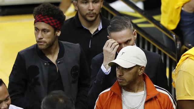 Neymar dan Hamilton Nonton Bareng Final NBA Gim Kedua