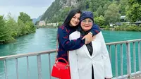 Titi Kamal dan ibunda (Sumber: Instagram/titi_kamall)