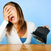 Jangan belanja 4 barang ini kalau kamu tak ingin bangkrut. | via: readersdigest.co.id