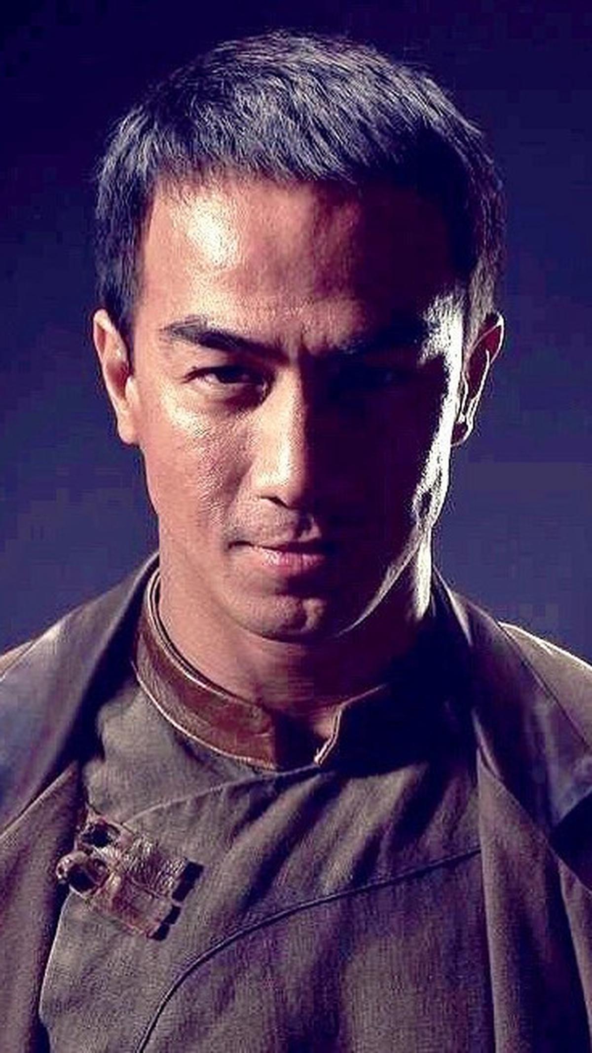 8.&nbsp;Joe Taslim: Menjalani Peran Ganda dengan Penuh Cinta