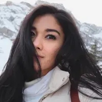 Dibalik kesibukan sebagai seorang publik figur. Naysilla Mirdad bersama keluarga berlibur ke Switzerland. (viainstagram@naymirdad/Bintang.com)