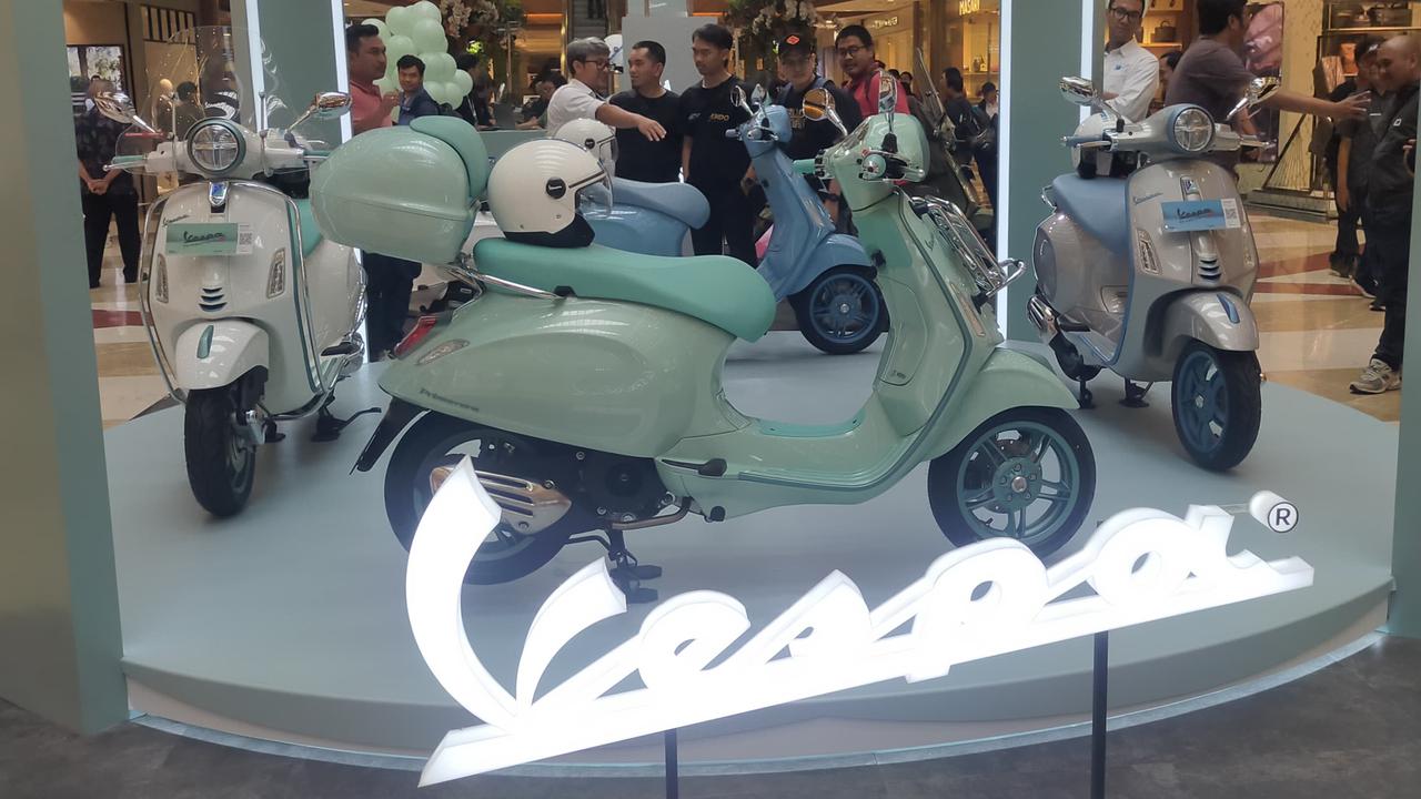 Vespa Rayakan HUT ke-79 Tahun: Fokus ke Teknologi, Desain dan Pilihan Warna Baru