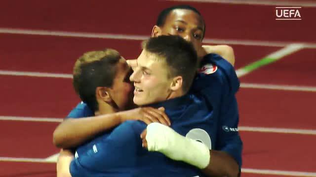 Salah satu aksi gol Anthony Martial di timnas Prancis U-17. Anthony Martial adalah pemain Manchester United yang ditransfer dari AS Monaco.