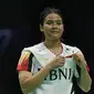 Selebrasi kemenangan tunggal putri Indonesia, Komang Ayu Cahya Dewi setelah mengalahkan wakil Jepang, Tomoka Miyzaki pada partai kelima laga pamungkas Grup C Piala Uber 2024 di Hi-Tech Zone Sports Centre Gymnasium, Chengdu, China, Rabu (1/5/2024). Komang Ayu Cahya Dewi menang dalam tiga gim (21-12, 14-21 dan 21-13). (AP Photo/Ng Han Guan)