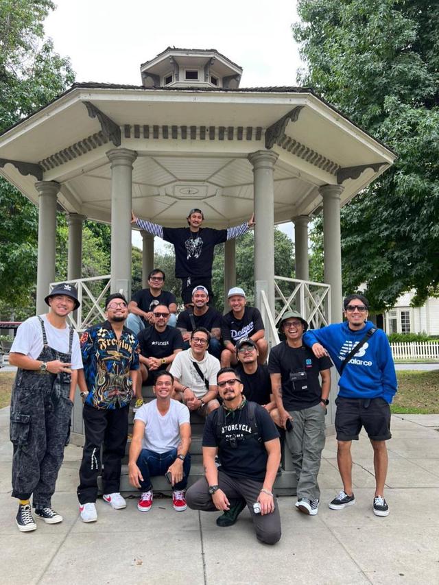 5 Potret Tora Sudiro, Gading Marten dkk Liburan Bareng Klub Motor The