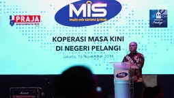 Chairman Multi Inti Sarana (MIS) Group Tedy Agustiansjah memberikan sambutan saat Penganugrahan Lomba Foto Praja 2018 sekaligus peluncuran Pracico Privilege di Jakarta, Jumat (16/11). (Liputan6.com/Johan Tallo)
