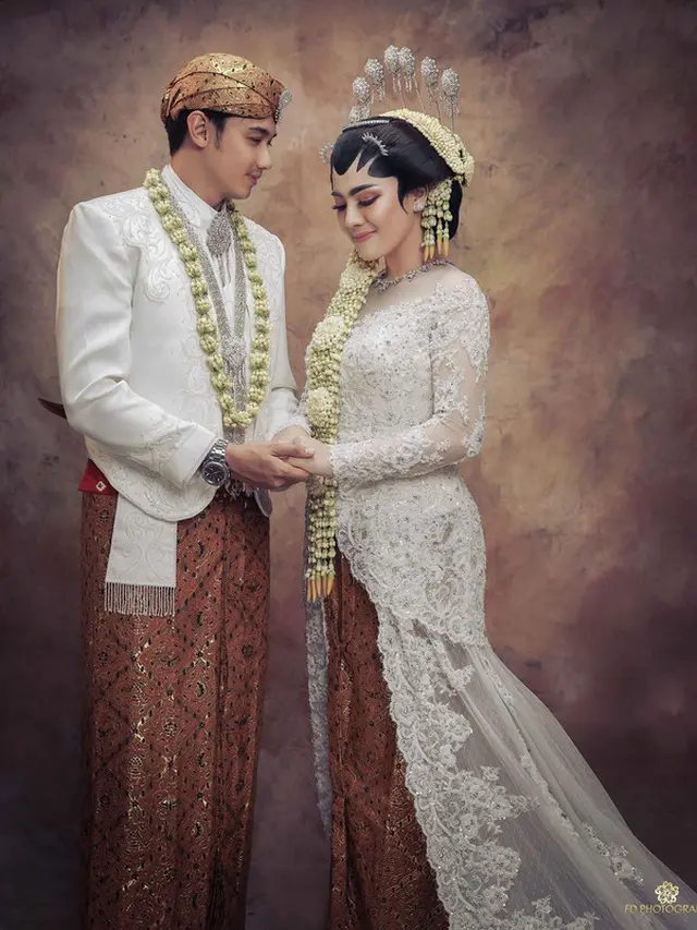 Pasangan Felicya Angelista dan Immanuel Caesar Hito. (Via Instagram @fdphotography90)