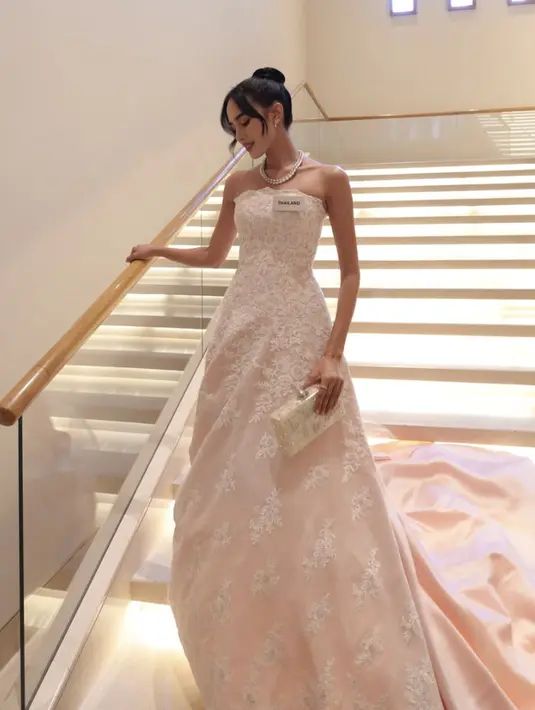 Melalui proyek ini, Opal mendorong peningkatan kesadaran tentang kanker payudara dan pentingnya memberikan dukungan bagi para penyintas. Ia bertekad membawa kampanye ini ke panggung global lewat platform Miss World.  [Foto: Instagram/ @suchaaata]