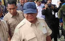 Prabowo Terbang ke Sumbar, Serahkan Bantuan untuk Korban Banjir Bandang Lahar Dingin Marapi