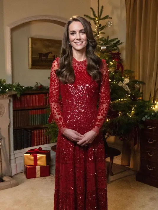 Tak perlu terus-menerus menyisir rambut, cukup panaskan bagian tersebut yang akan menghasilkan gelombang yang indah dan mengembang. [@princeandprincessofwales]