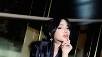Fuji Utami Tampil Elegan dalam Kebaya Hitam, Chemistry dengan Rakin Khan Jadi Sorotan