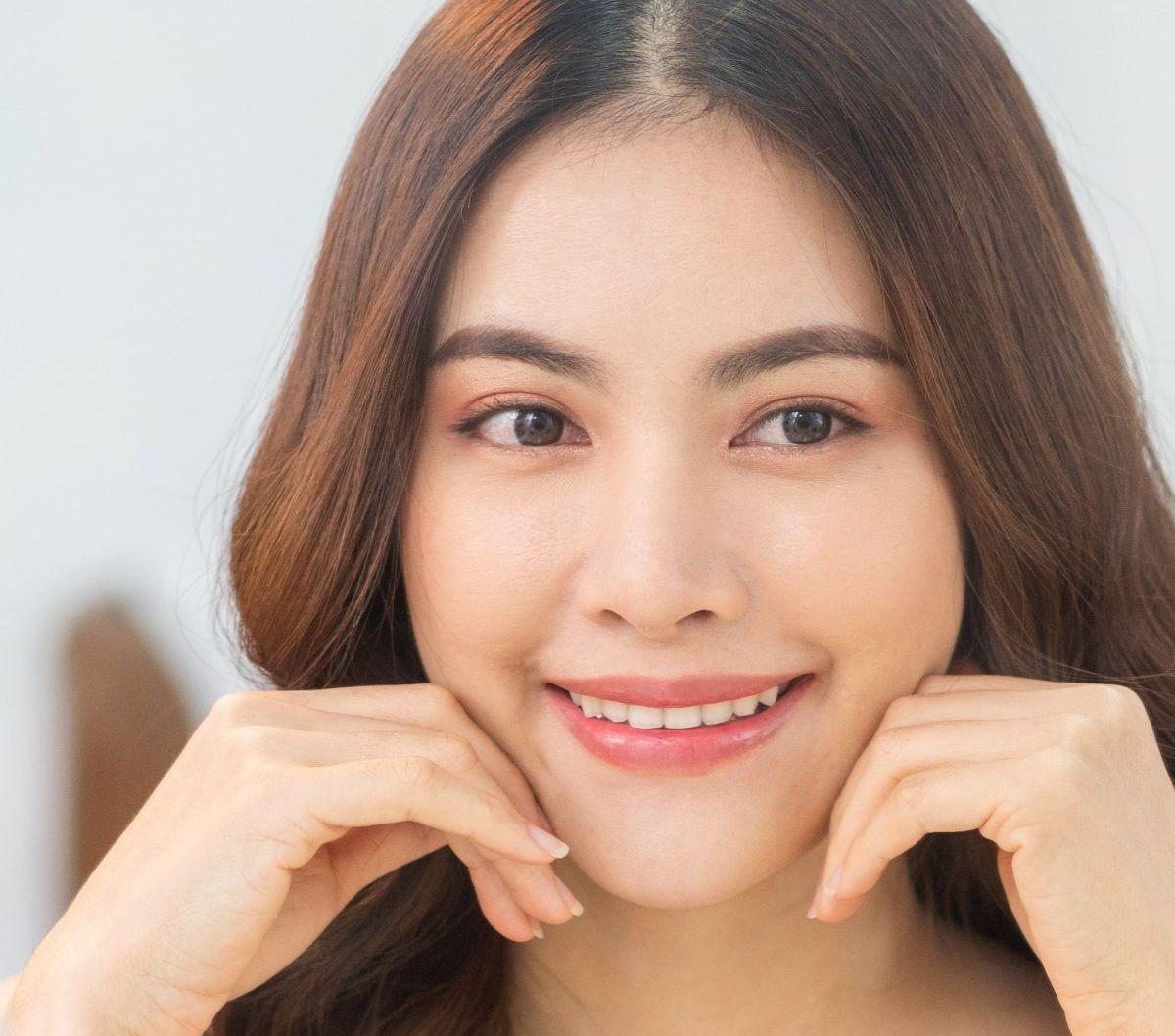 Memilih moisturizer yang tepat untuk kulit kering memang penting, namun dengan begitu banyaknya pilihan yang tersedia, hal itu bisa menjadi tugas yang menantang.&nbsp;