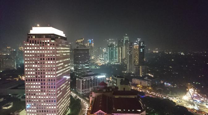 Memotret dengan modus malam kamera smartphone