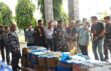 TNI AL Gagalkan Penyelundupan Sianida 1,4 Ton Asal Filipina di Pelabuhan Bitung