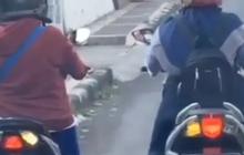 6 Foto Emak-emak Kocak Pakai Motor yang Bikin Geleng-geleng Kepala