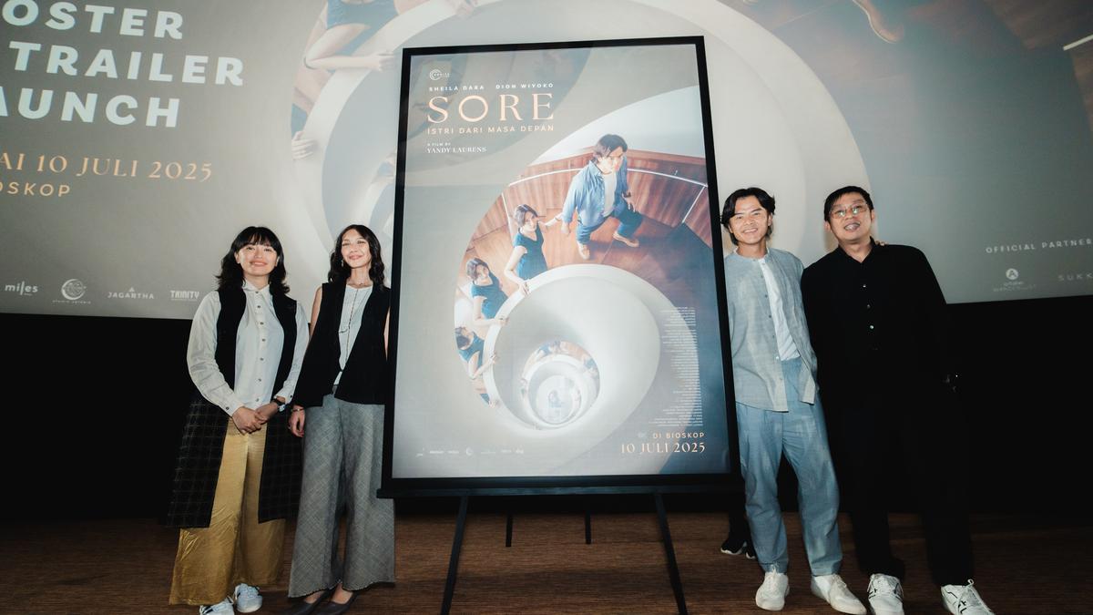 Official Poster &amp; Trailer Film Sore Istri dari Masa Depan Warnai Tribute untuk Format Web Seriesnya
