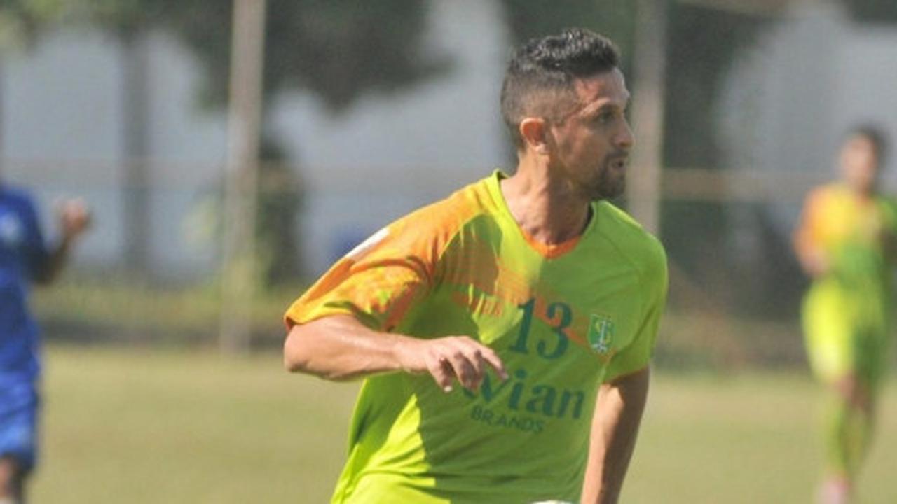 Surabaya United cari tandem Pedro Javier
