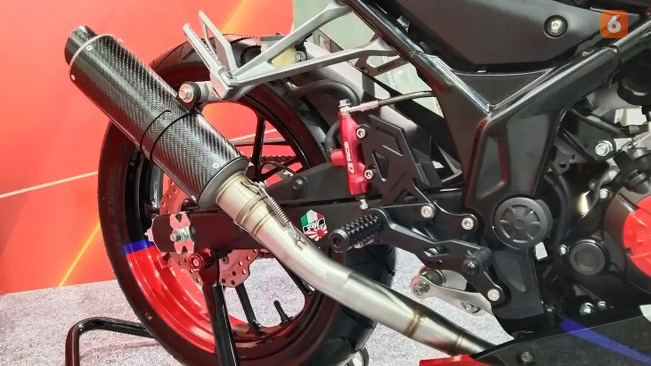 Honda CBR150R
